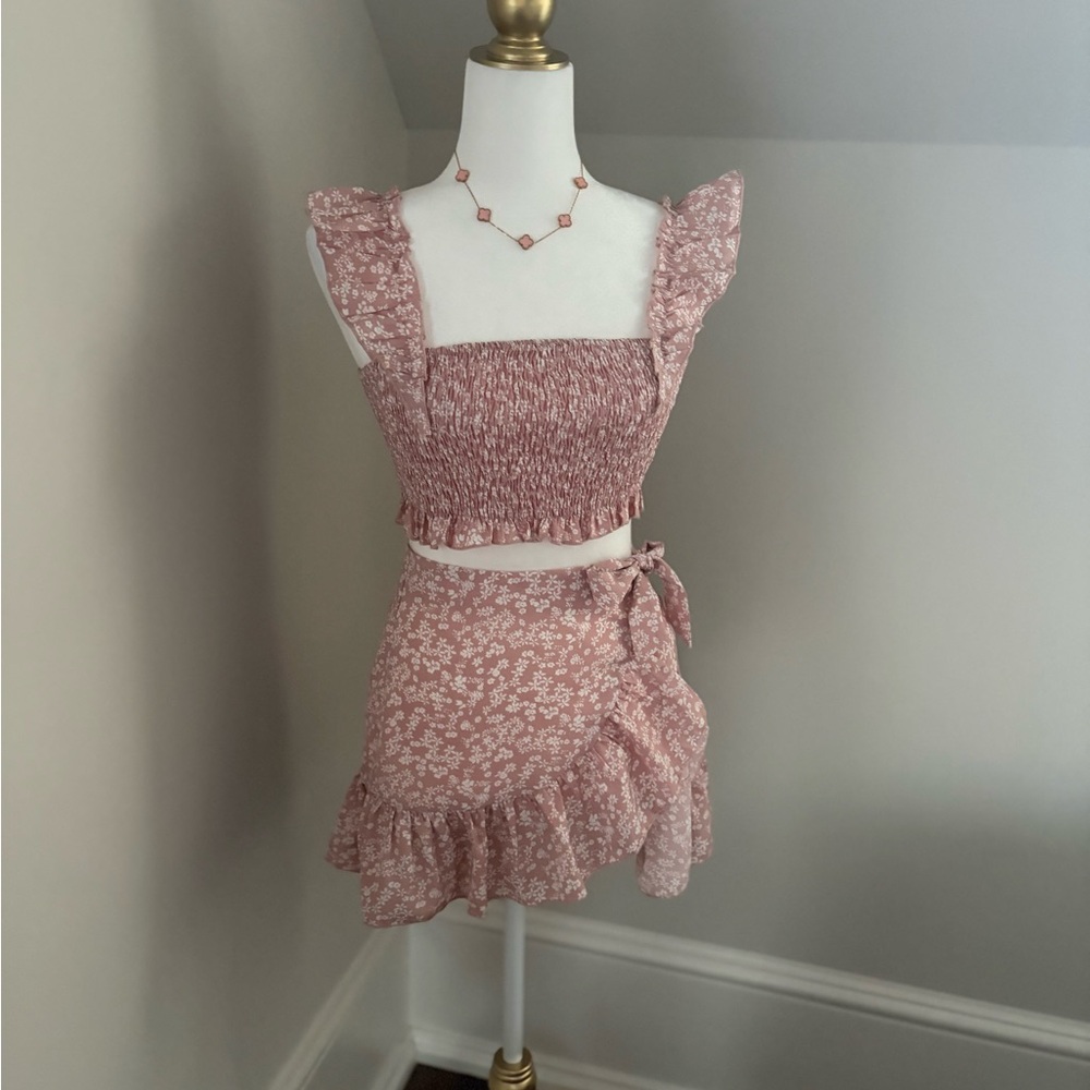 SHEIN Dusty Pink Floral Ruffle Mini Skirt